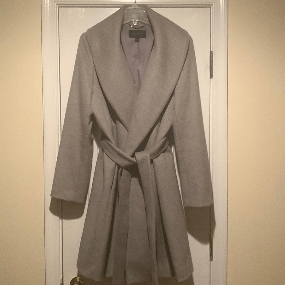 Beautiful shawl collar wool coat.